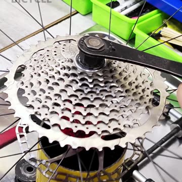 How to install a cassette on a bicycle.