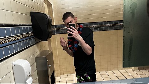Homeless streamer !DISCORD