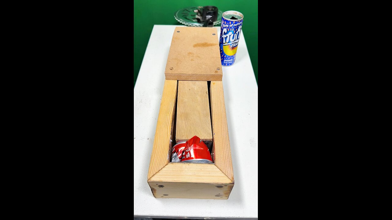 The Satisfying Crushing Cans Style! 💥🥫 #Shorts