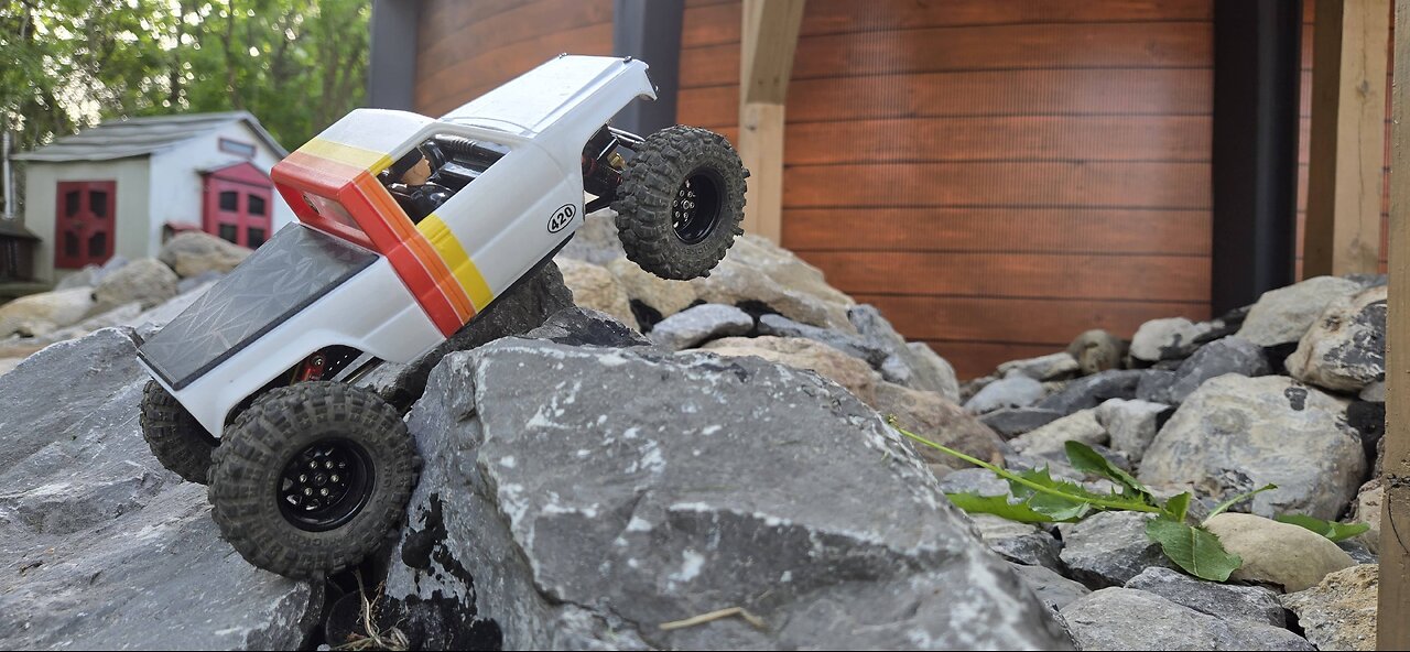 NEW build on the rocks! SCX24 hilux out for the first time!