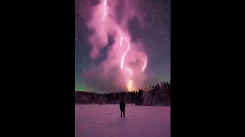 NORTHERN LIGHTS REFLECTIONS🌄🎑🌅📸LIGHTS UP THE DARK NIGHT SKY🌄🎑💫