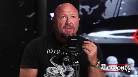 🇺🇸 MUST-WATCH:FBI Whistleblower Kyle Seraphin Lays Out How The ComeyBrennan Criminal Investigation