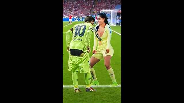 Funny Moments in Football #4 🤣🤣