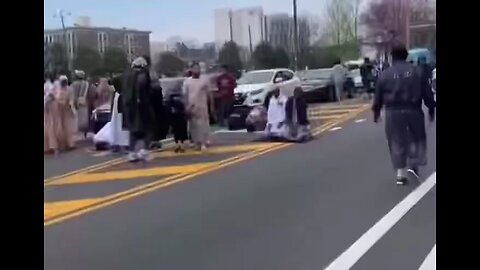 Muslim immigrants SHUTDOWN streets in Philadelphia