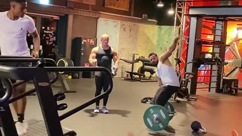 Funny video of a gym, the fastest man in the world