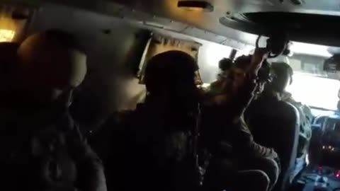 Dramatic Rescue of Ukrainian Soldiers Wounded and Trapped from Russian Glide Bomb