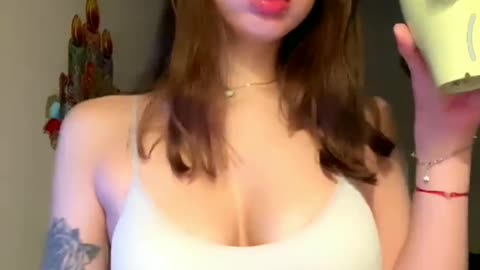 HOT GIRL Beautiful babe
