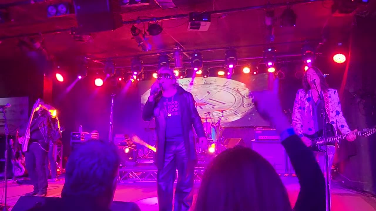 King of the hill ( live)