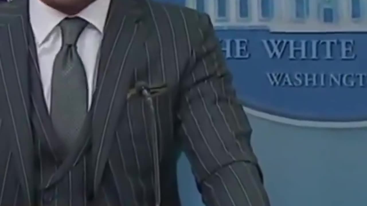 Conor McGregor unloads at the White House!