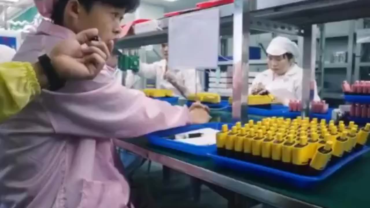 Factory workers in Shenzhen test as many as 10,000 vapes each day.💨