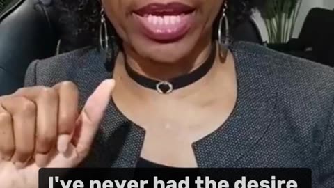 Diva Lyri Explains Her Hand Mudras – NOT a Secret Society Signal