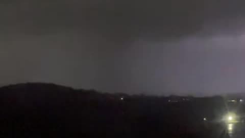 Deadly tornado hits London and Somerset, KY
