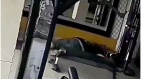 Tragedy at Faridabad Gym: 37-Year-Old Collapses, Dies During Workout