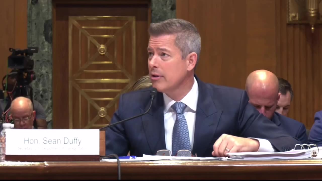 Sean Duffy slams his own agency for taking photos of air travelers