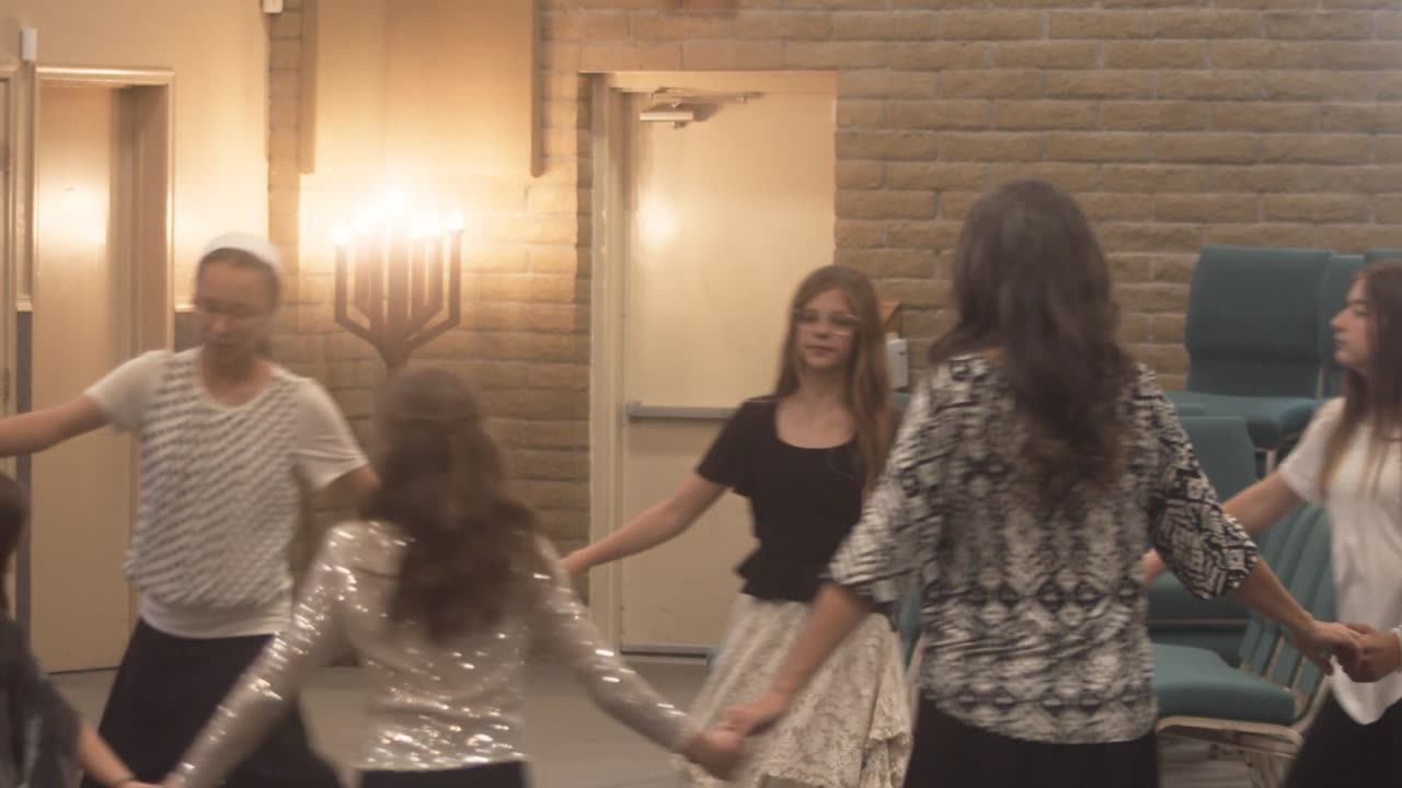 Messianic Dance - Let Us Sing To The Lord