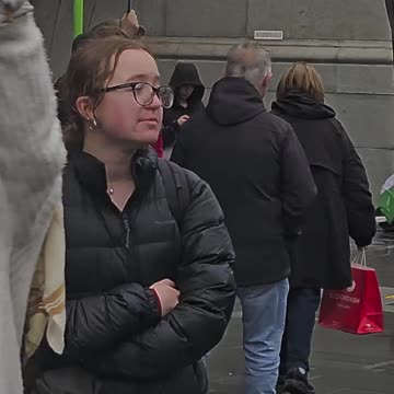 Free this man from his wife’s occupation 🖕🏻