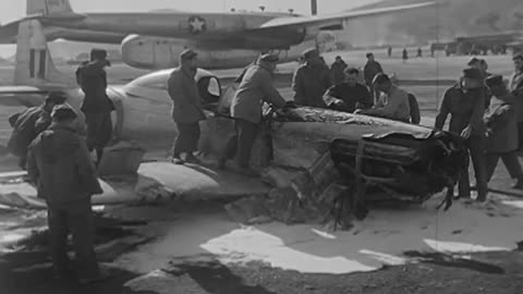 AUSTRALIAN F-21'S (... - AUSTRALIAN F-21'S (PLANES) PUSAN, KOREA ; CRASHED F-51 PLANE - 111-adc-8638
