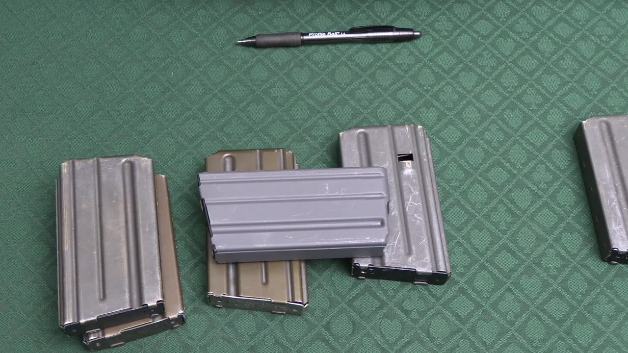 Brownells Retro 20 round AR 15 magazines vs Colt mags.