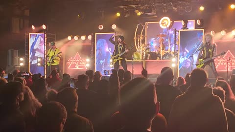Stryper ( live)