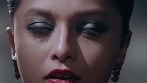 Yohani- Beautiful singer with a Beautiful voice