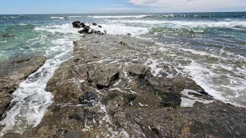Shoreline Energy Chill Time in #4k #sunny #waves #views San Diego July 2025