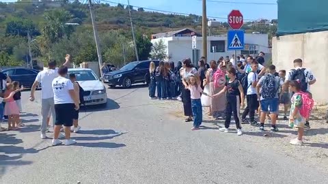 Fëmijët mbeten në rrugë, ZVA u heq transportin 185 nxënësve në Porto Romano