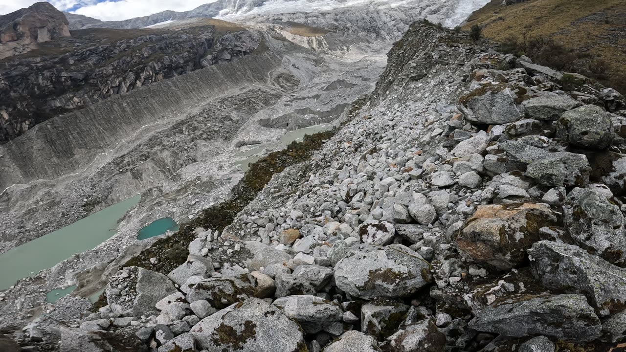 Bajando a Laguna Llaca #Huaraz #Peru