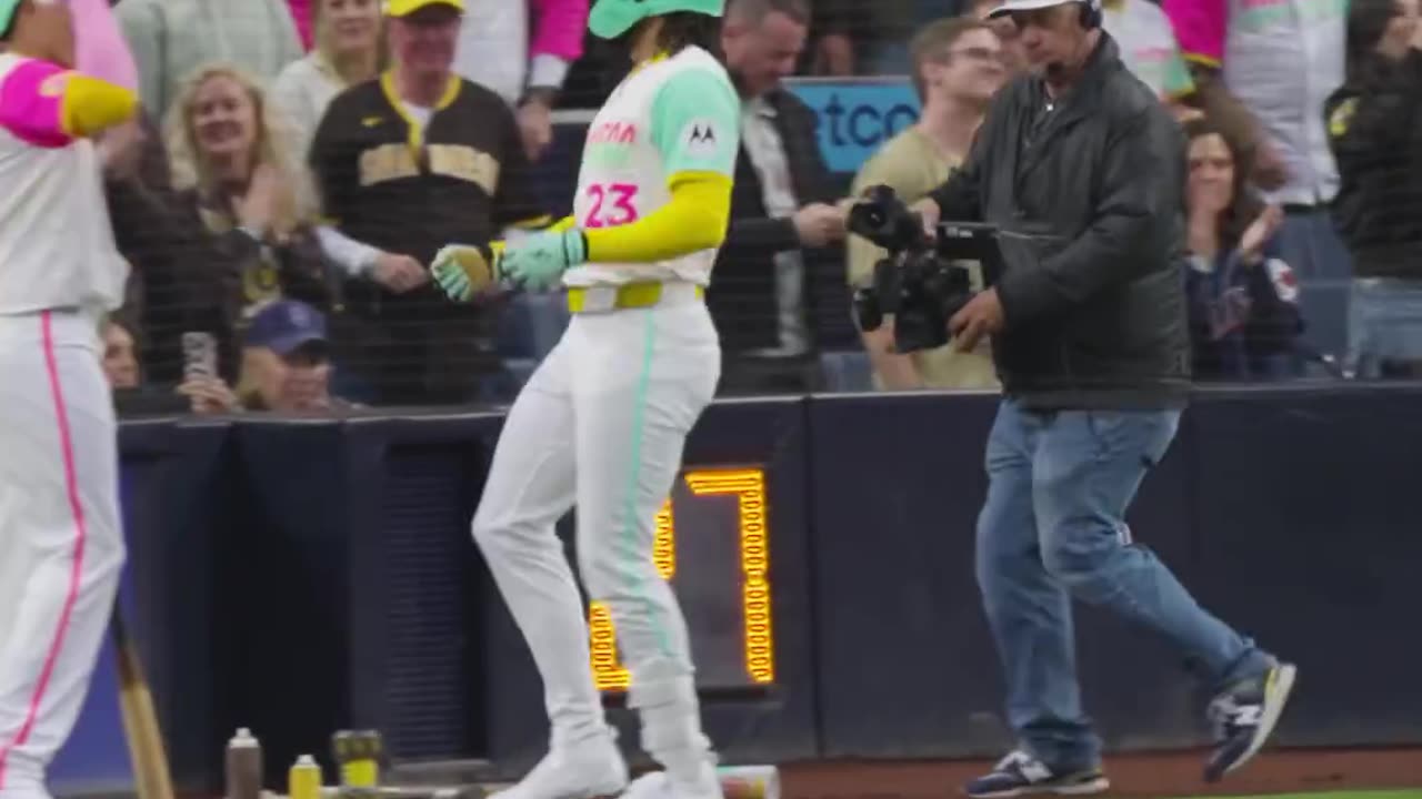 ⚡ Fernando Tatis Jr. Despierta con su Primer Home Run del 2025! 💣🔥
