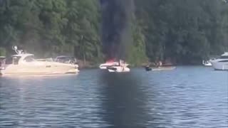5 injured after boat explodes on Lake Lanier
