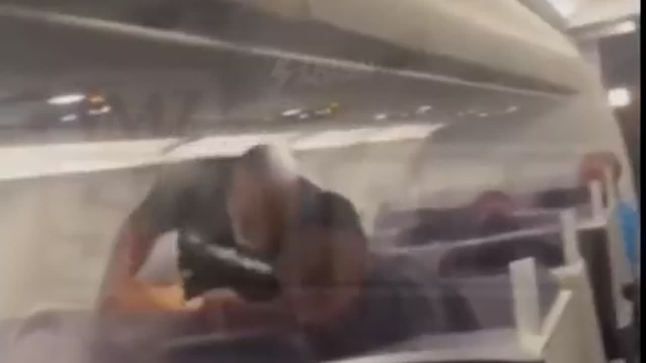 He Really Tried to Provoke Mike Tyson… and Instantly Regretted It 😳🥊