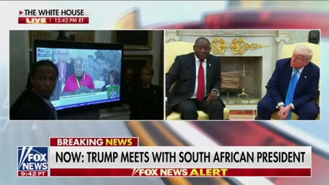 Trump just dimmed the lights and forced the President of South Africa to watch