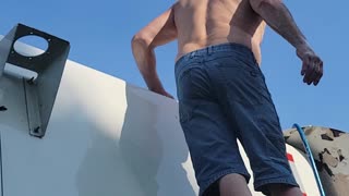 THIS OWNER-OPERATOR NOT AFRAID OF HEIGHTS! "Clean it Again!"