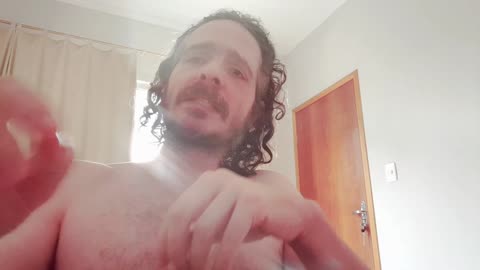 É difícil ignorar o que é inútil para nós. E é o primeiro passo