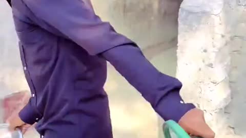 Shah Rukh Khan’s Funniest Moment Ever Caught on Camera! 🤣🔥 #SRK