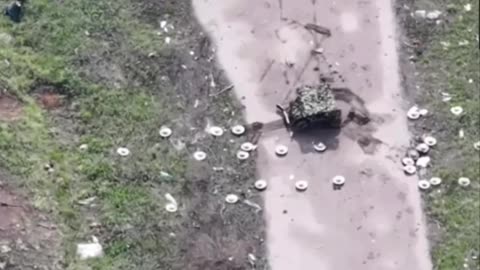 “Burevestnik” Regiment’s Robotic Platform Clears Anti-Tank Mines from Road