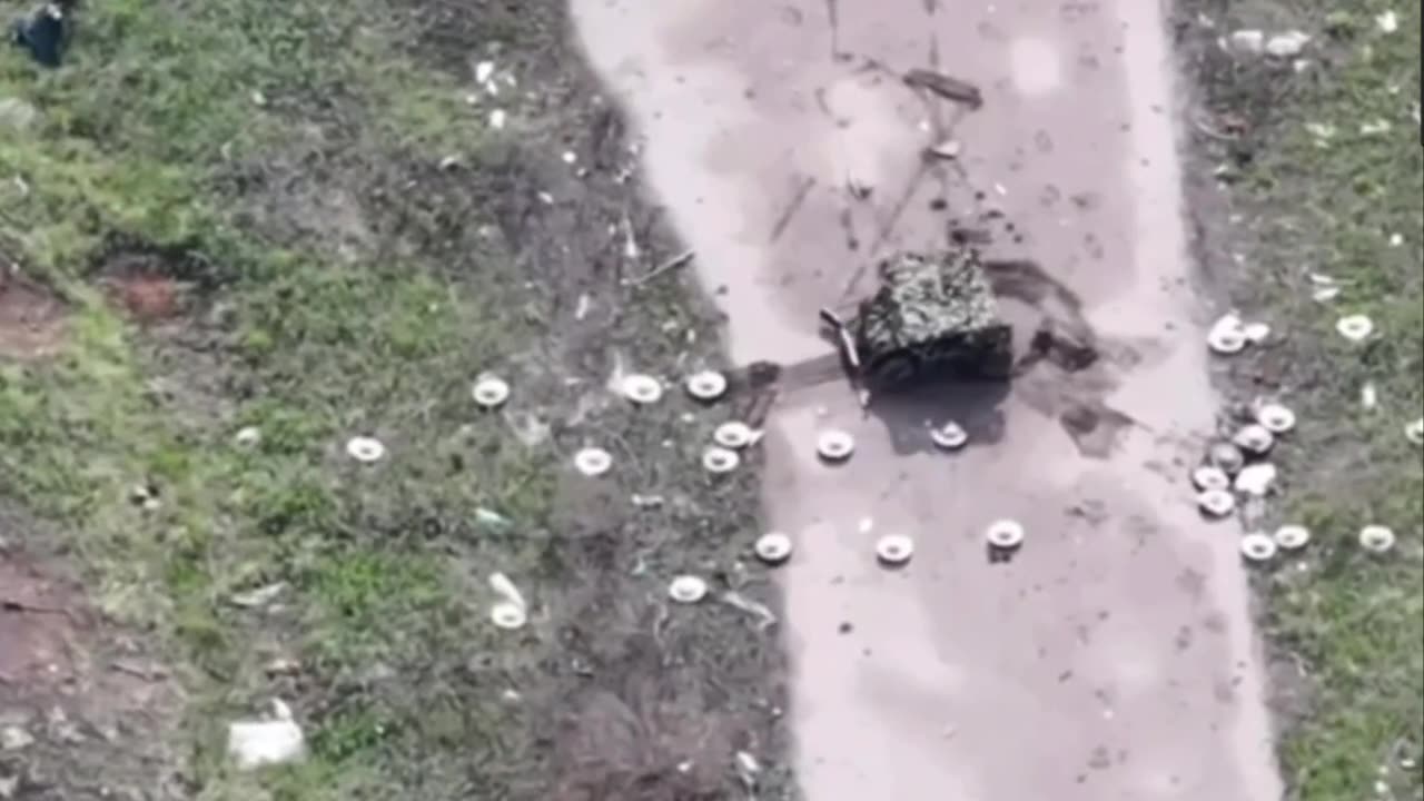 “Burevestnik” Regiment’s Robotic Platform Clears Anti-Tank Mines from Road