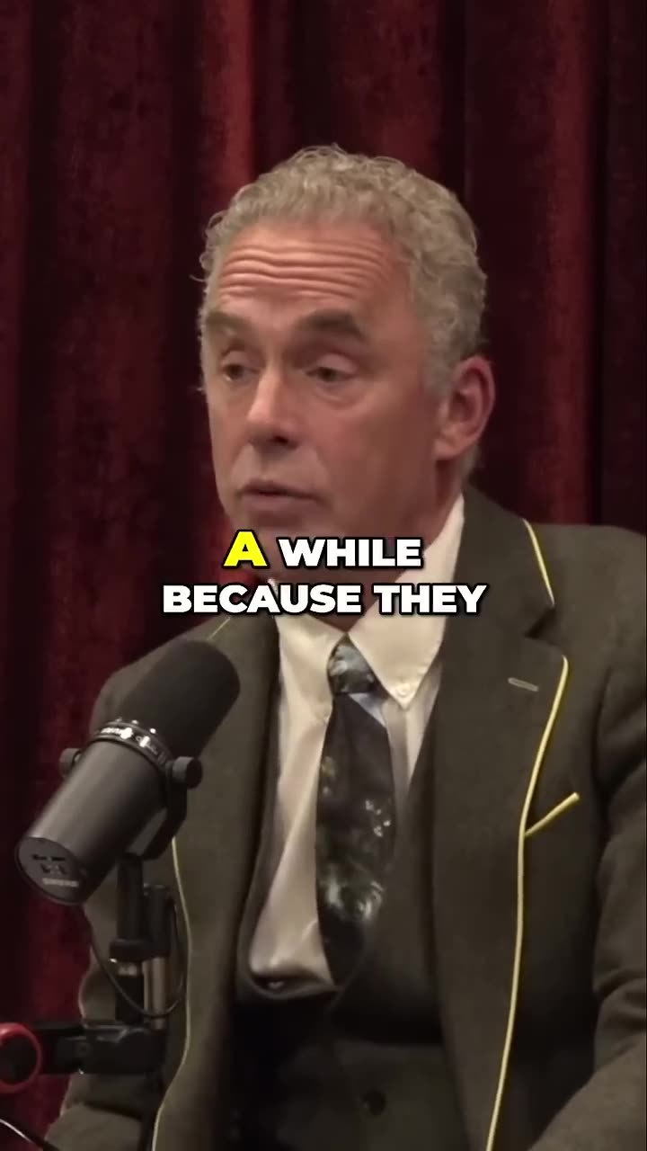 Jordan Peterson Explains Why Psychopaths Thrive Online