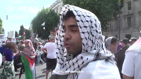 Thousands protest in London for starving Palestinians in Gaza