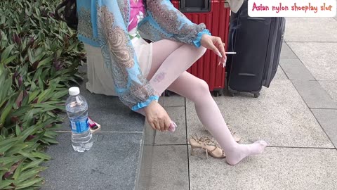 Strappy open toe sandals...Preview ( Full clip is 11.59min )