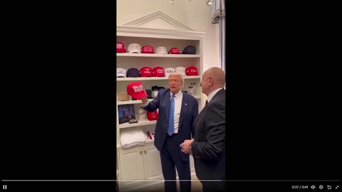 🚨Tổng thống Trump tặng Tổng thống Azerbaijan chiếc mũ "Trump 2028"