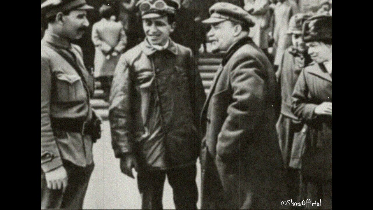1919 Ulyanov Lenin Discussing Future Plans With Comrades