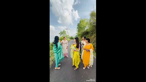 Har Koi Ladki single hoti hai😂