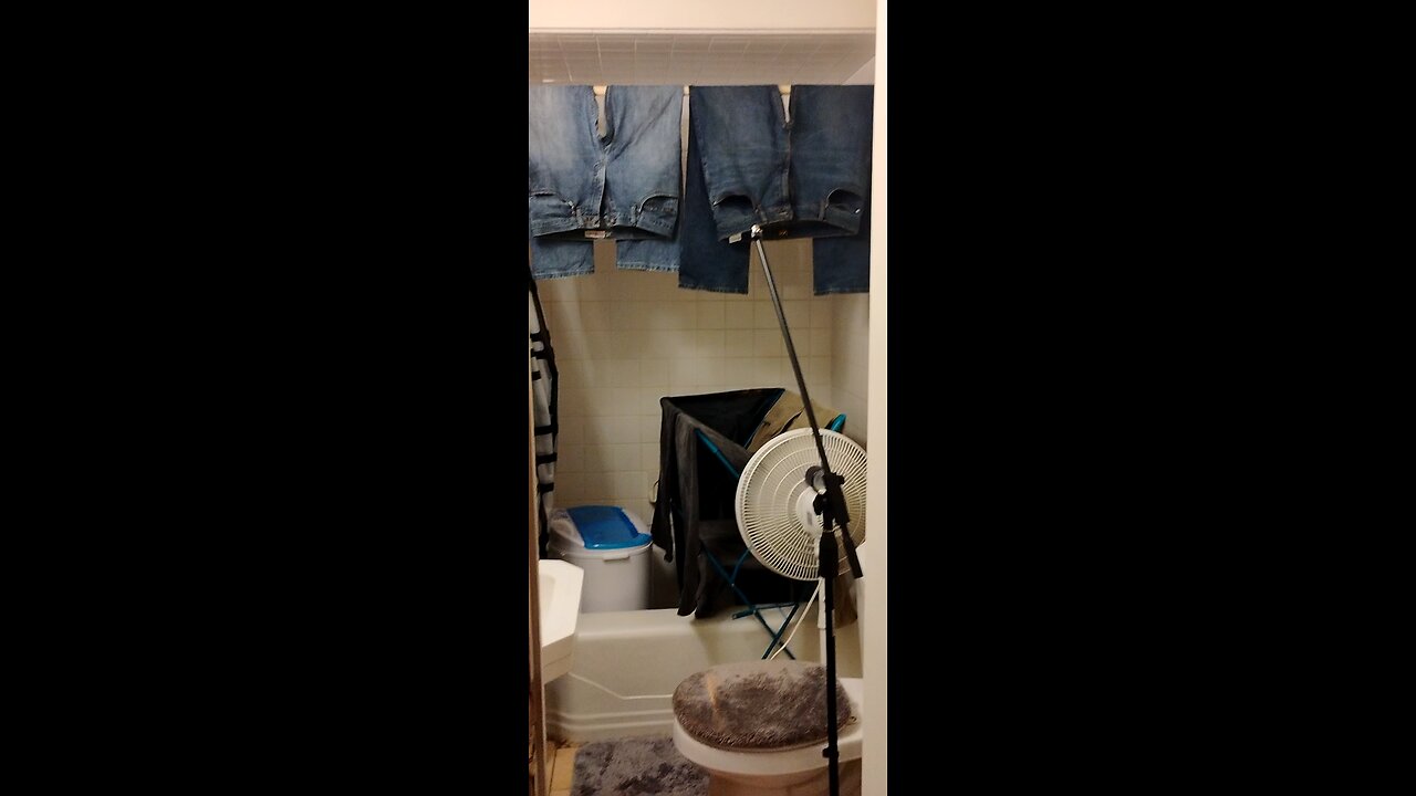 all the six pairs of jeans are washed this is how I hang them up and why