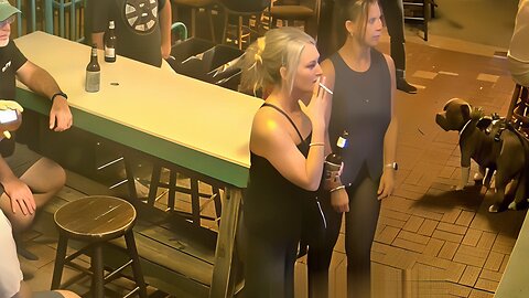 Candid Sexy Smoking Woman 685