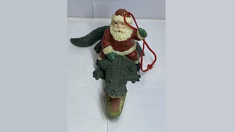 Santa Claus Riding An Alligator Resin Christmas Holiday Ornament 4” (UGC)
