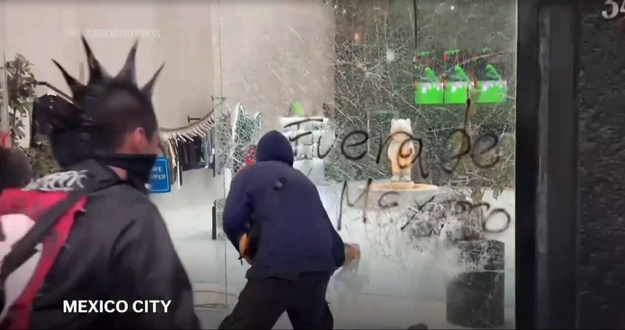 Mexicans riot over illegal immigrants entering Mexico. Mexico City