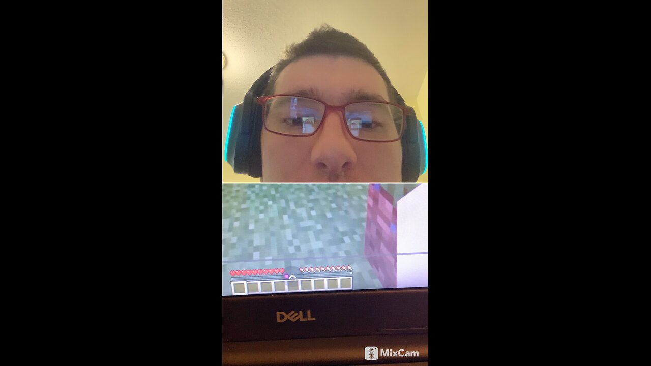 My reaction to mmjoemele playing Minecraft