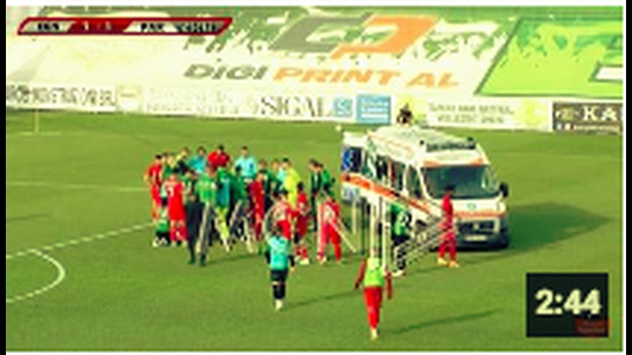 "Ghanaian Footballer Raphael Dwamena, 28, Collapses on Pitch and Dies"