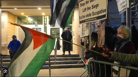 Macron in Leaked Call Says US Could 'Betray Ukraine'
			