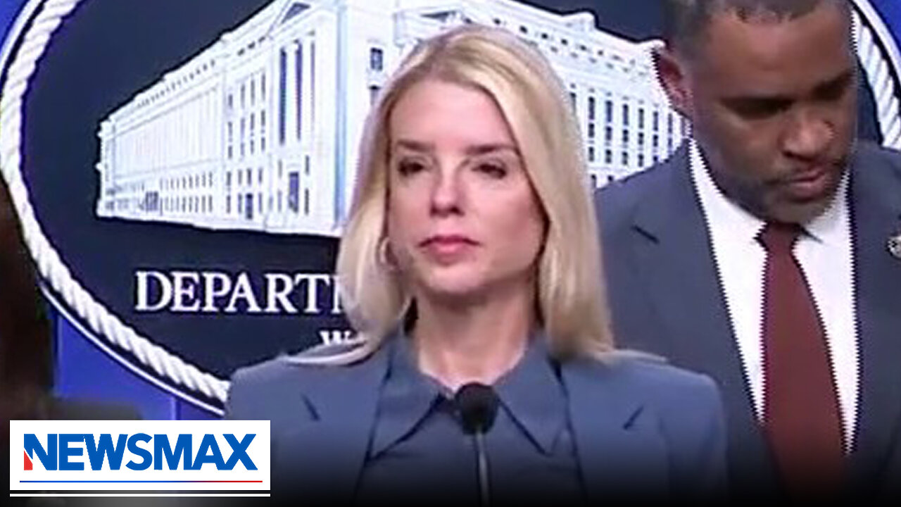Pam Bondi: FBI, prosecutors worked tirelessly to find pipe bomb suspect